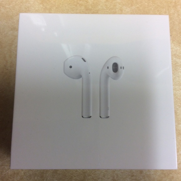 Apple AirPods with Charging Case (2nd Generation) - Picture 1 of 5